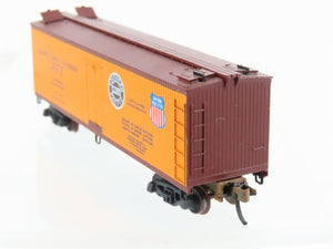 N Scale Micro-Trains/Kadee 47060 PFE Pacific Fruit 40' Reefer #19688 Weathered