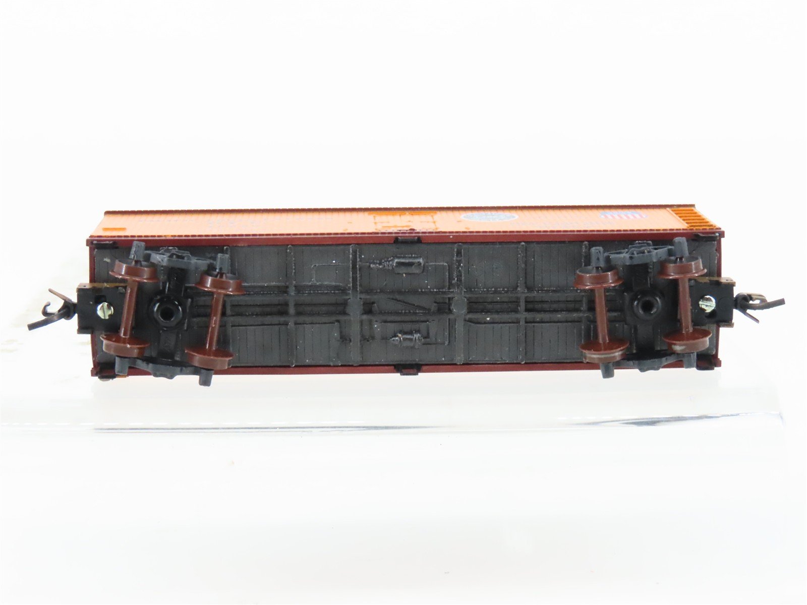 N Scale Micro-Trains/Kadee 47060 PFE Pacific Fruit 40' Reefer #19688 Weathered