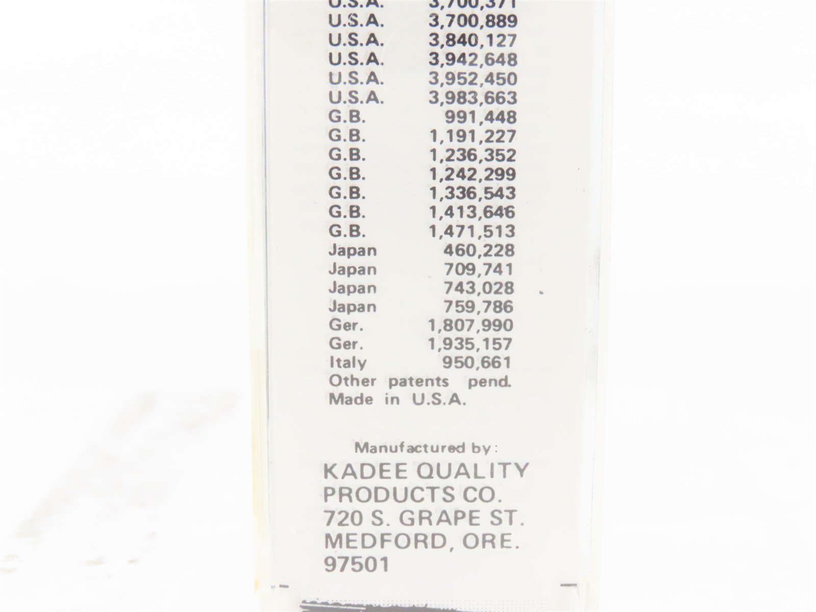 N Micro-Trains/Kadee 47062 PFE Pacific Fruit 40' Reefer #18920 Weathered