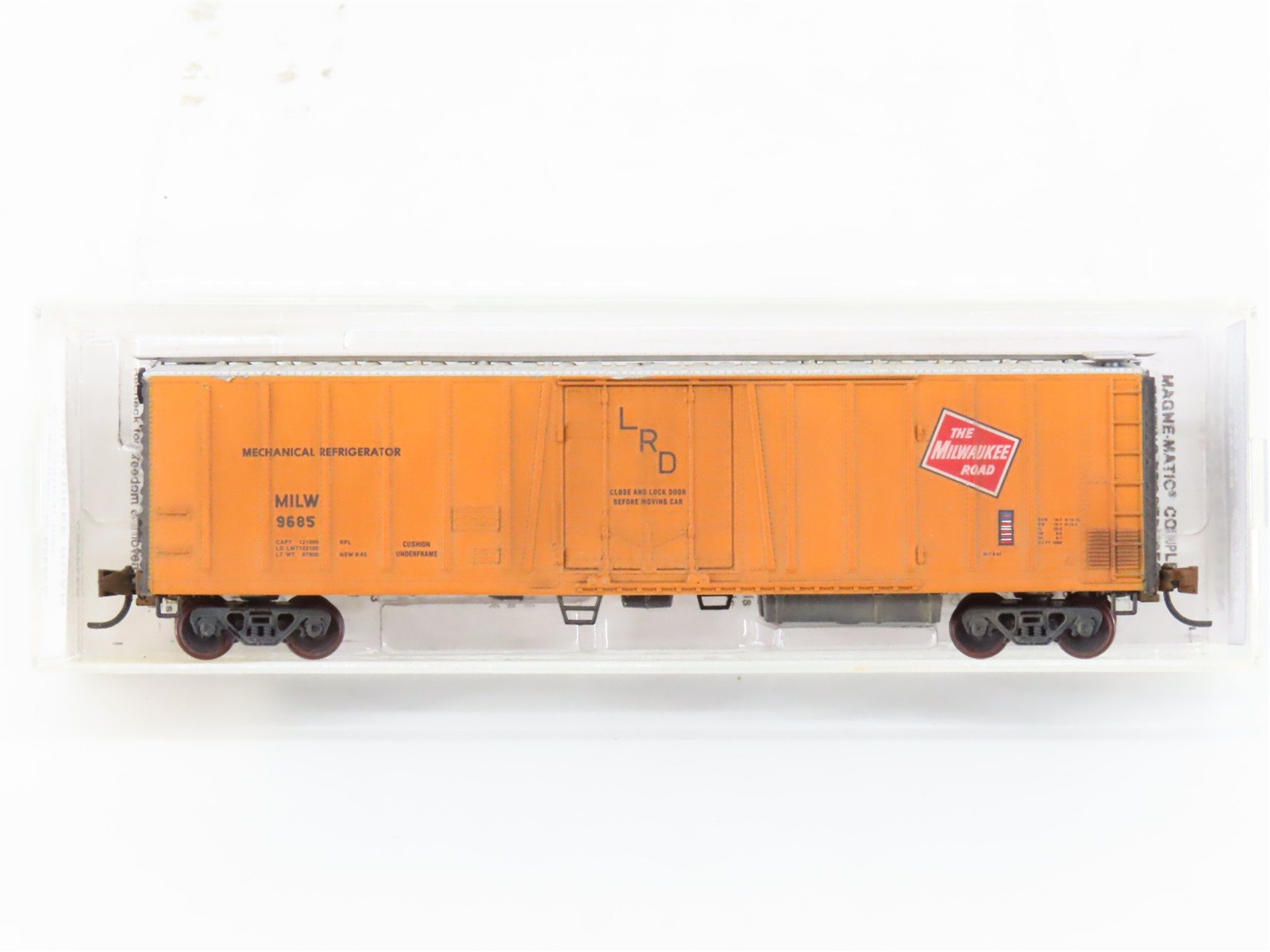 N Scale Micro-Trains/Kadee 70040 MILW Milwaukee Road 51' Reefer #9778 Weathered