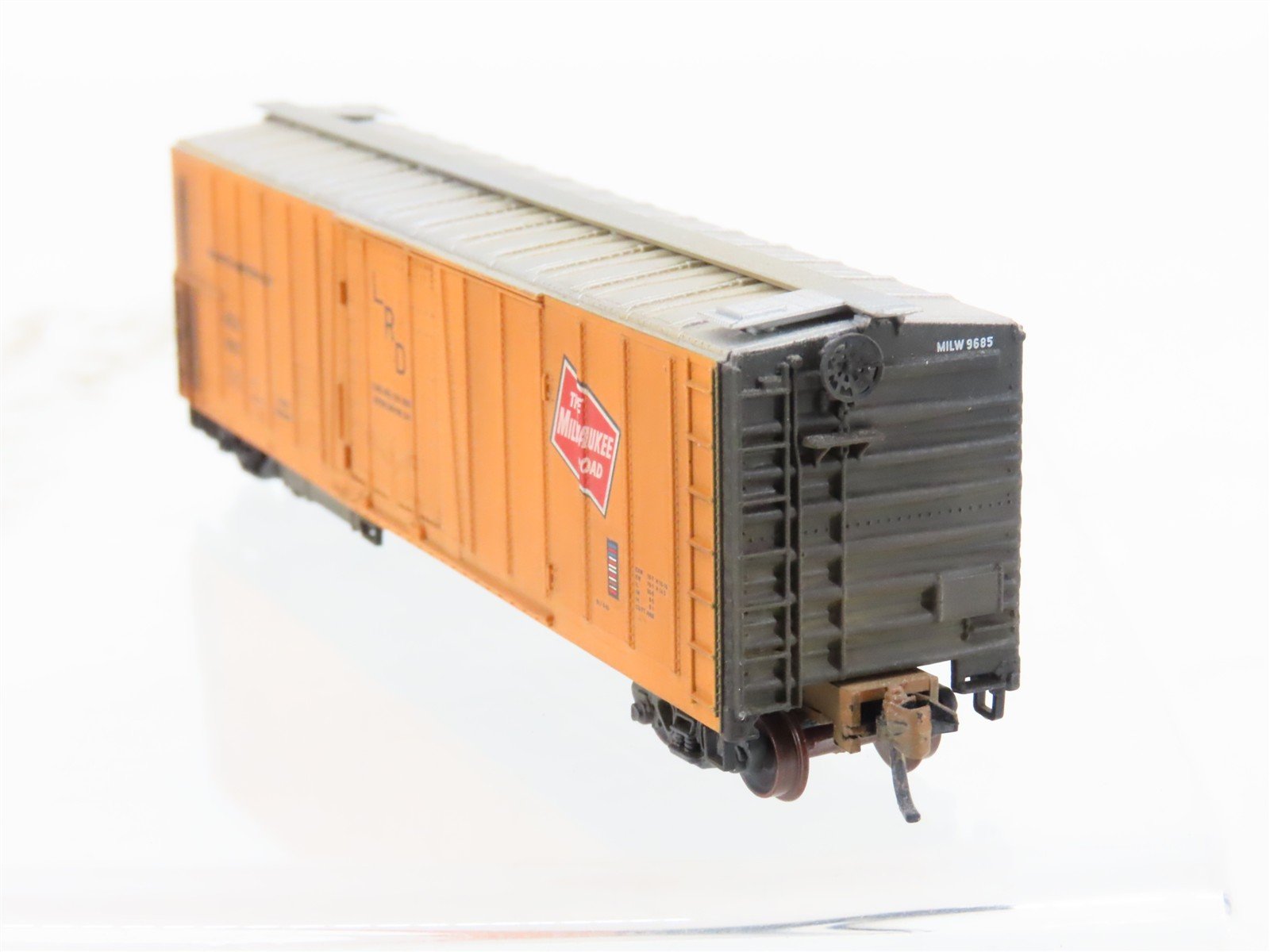 N Scale Micro-Trains/Kadee 70040 MILW Milwaukee Road 51' Reefer #9778 Weathered