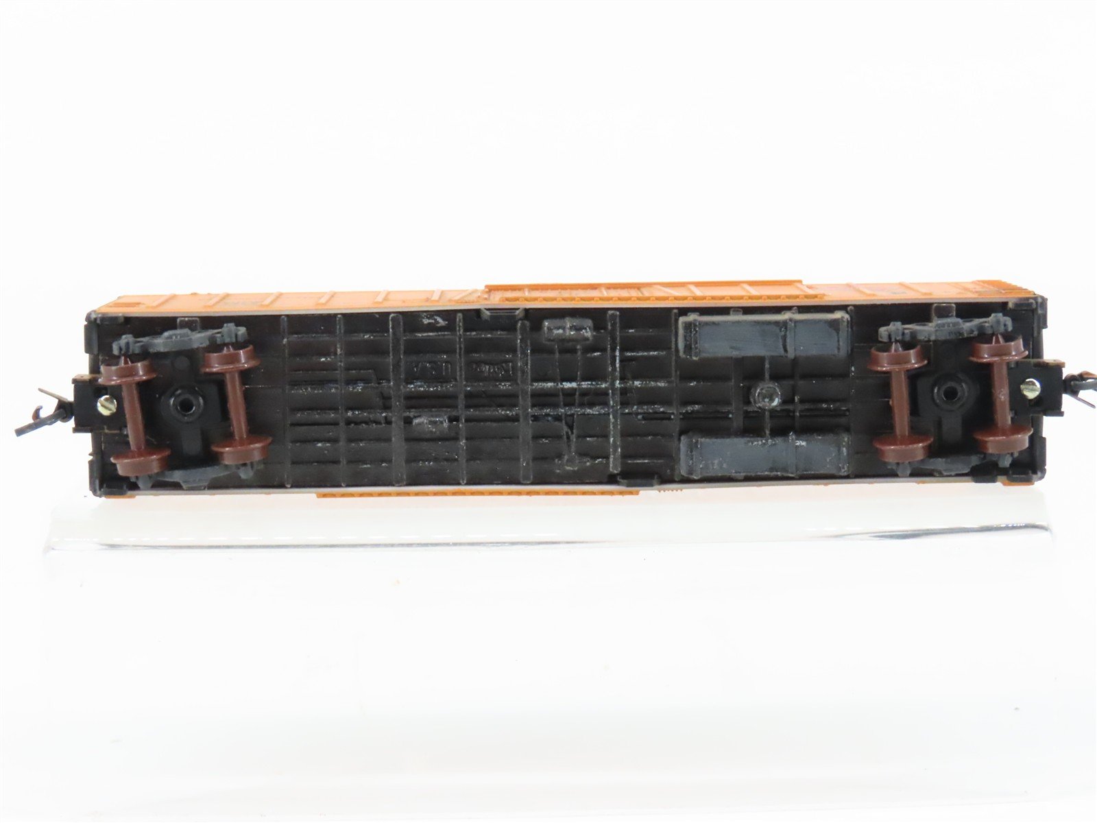N Scale Micro-Trains/Kadee 70040 MILW Milwaukee Road 51' Reefer #9778 Weathered