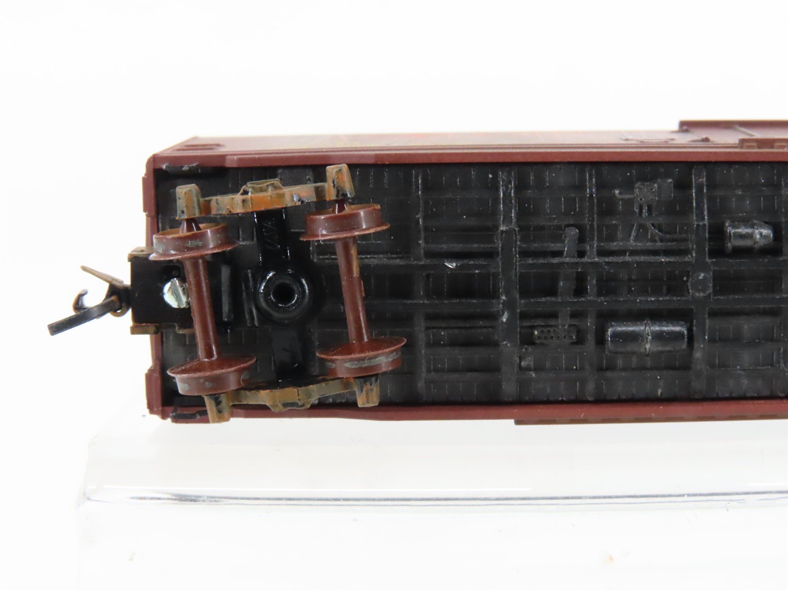 N Scale Micro-Trains/Kadee 32180 WP Western Pacific 50' Boxcar #55943 Weathered