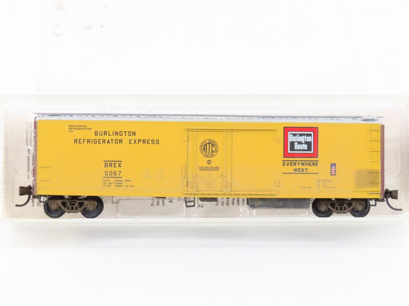 N Scale Micro-Trains/Kadee 69010 BREX Burlington 51' Reefer #5067 Weathered