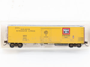 N Scale Micro-Trains/Kadee 69010 BREX Burlington 51' Reefer #5067 Weathered