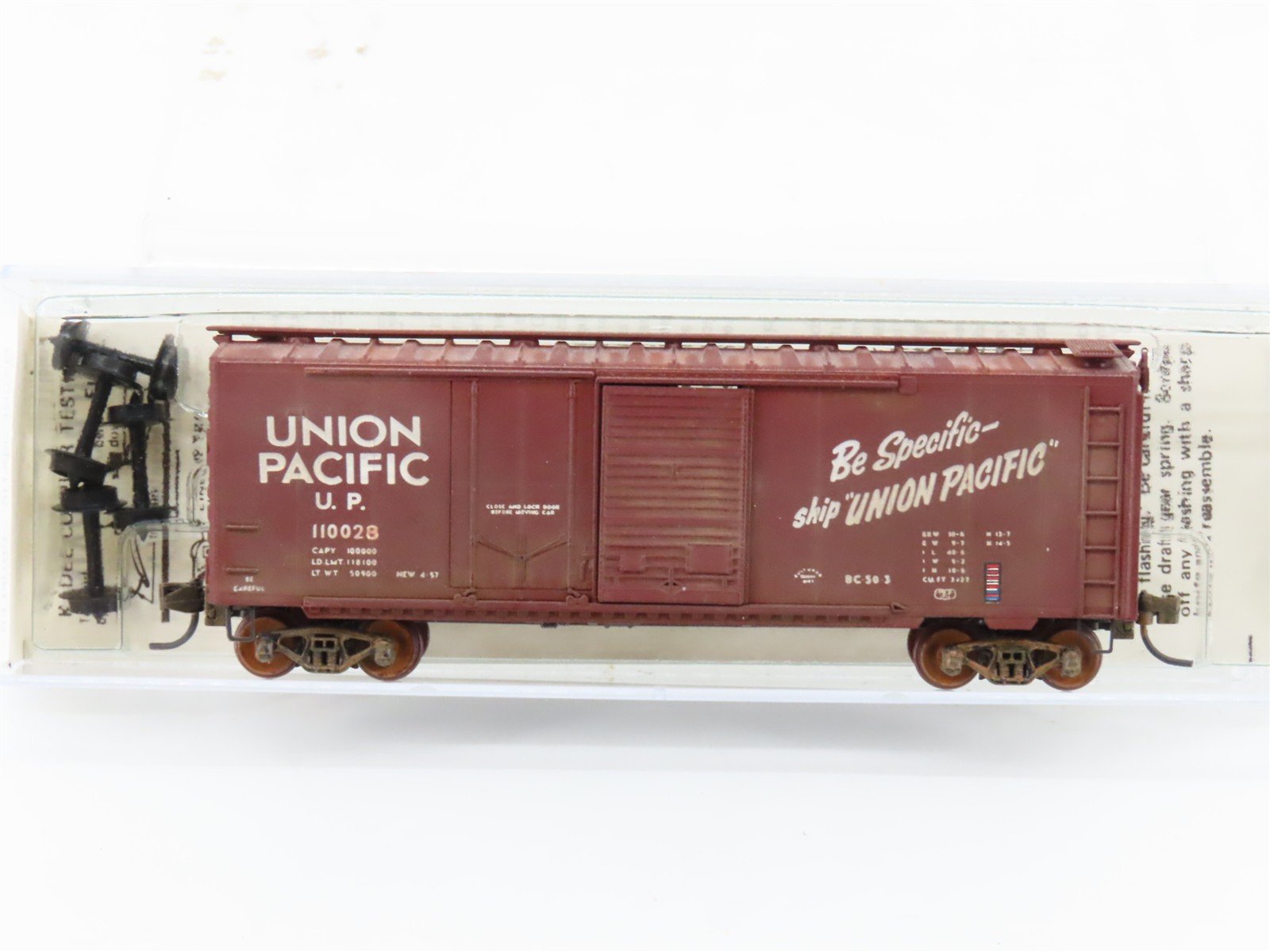 N Scale Micro-Trains/Kadee 22030 UP Union Pacific 40' Boxcar #110028 Weathered