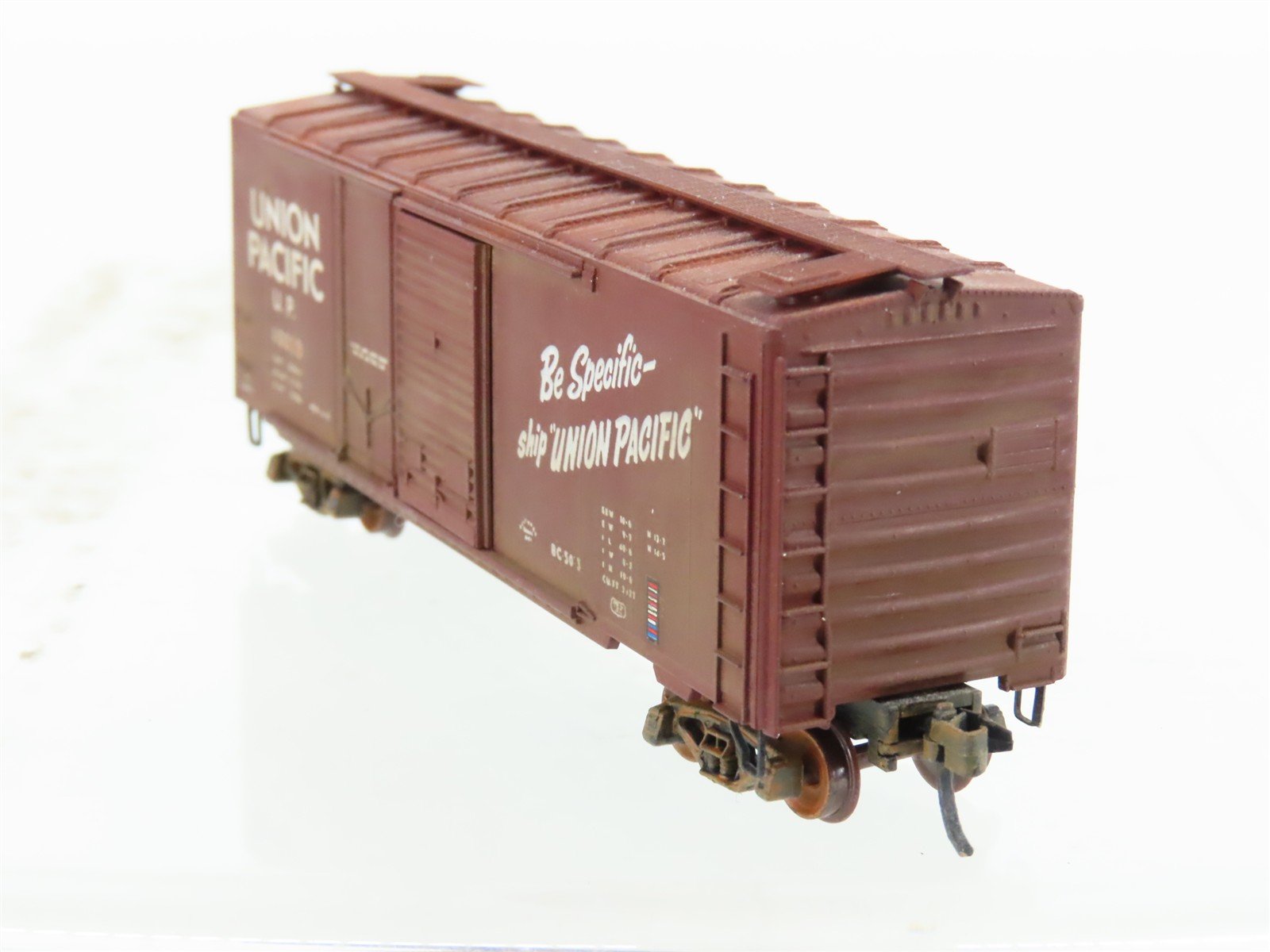 N Scale Micro-Trains/Kadee 22030 UP Union Pacific 40' Boxcar #110028 Weathered