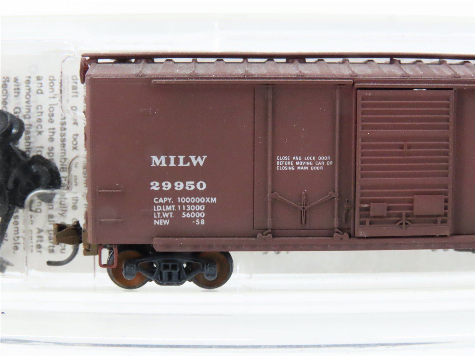 N Micro-Trains/Kadee 22180 MILW Milwaukee Road 40' Boxcar #29950 Weathered