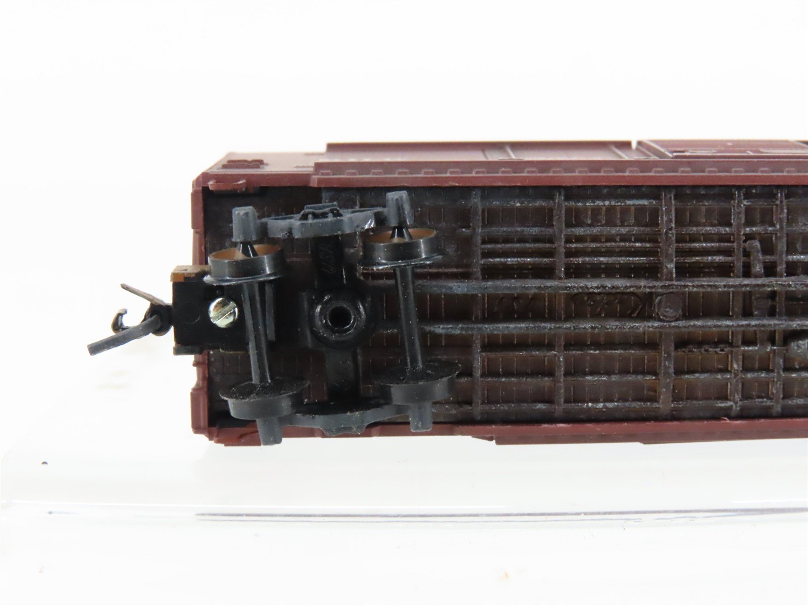N Micro-Trains/Kadee 22180 MILW Milwaukee Road 40' Boxcar #29950 Weathered
