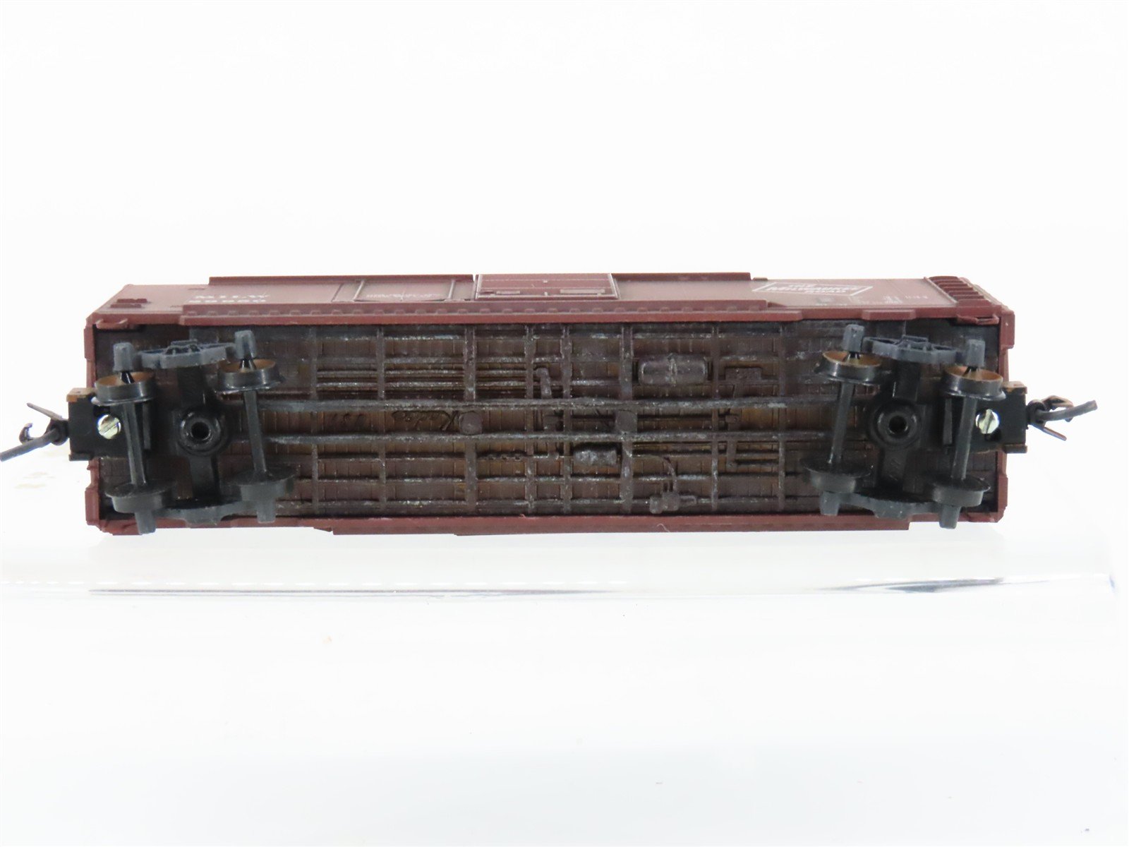 N Micro-Trains/Kadee 22180 MILW Milwaukee Road 40' Boxcar #29950 Weathered