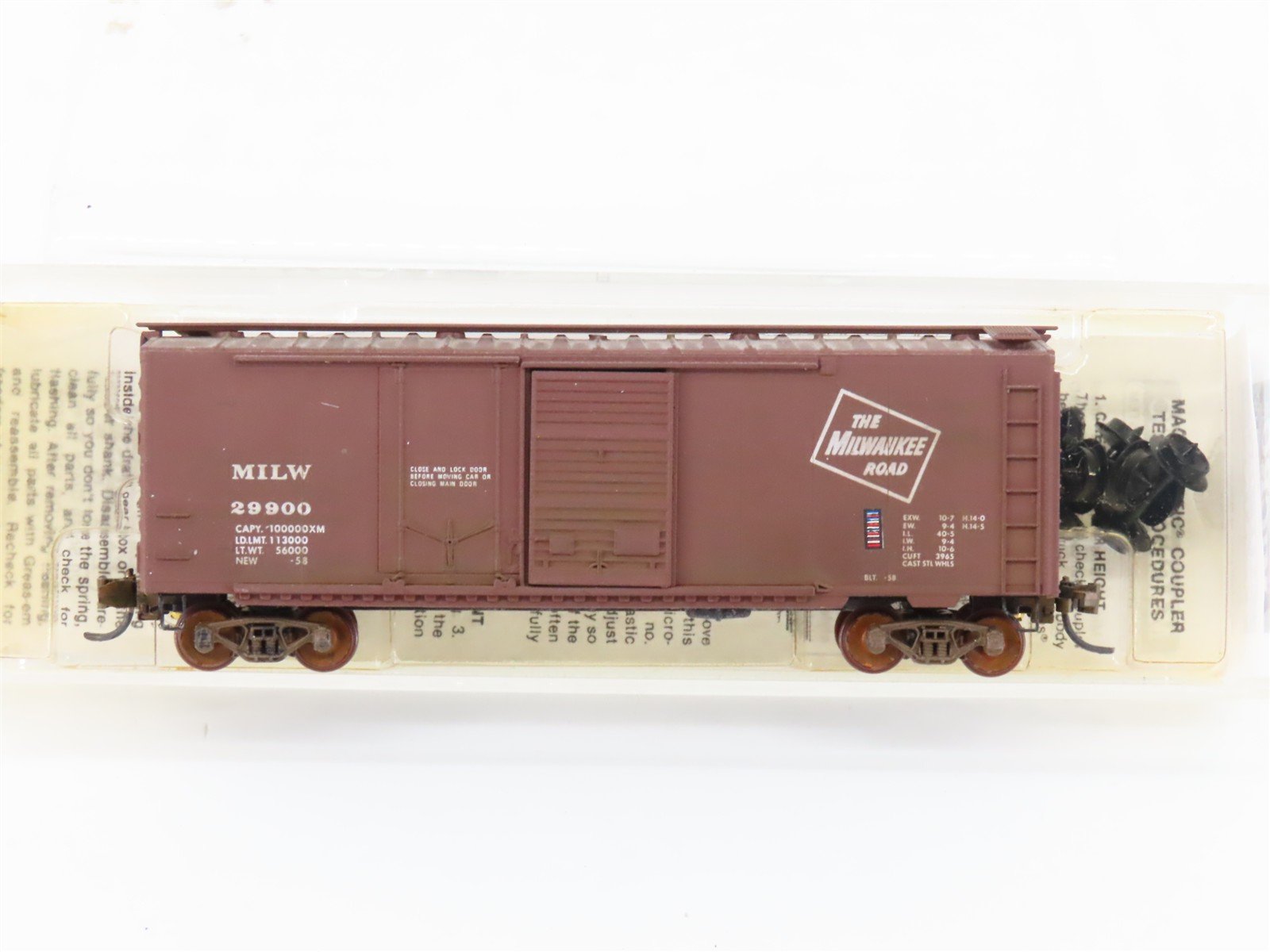 N Scale Micro-Trains 22180 MILW Milwaukee Road 40' Boxcar #29900 Weathered