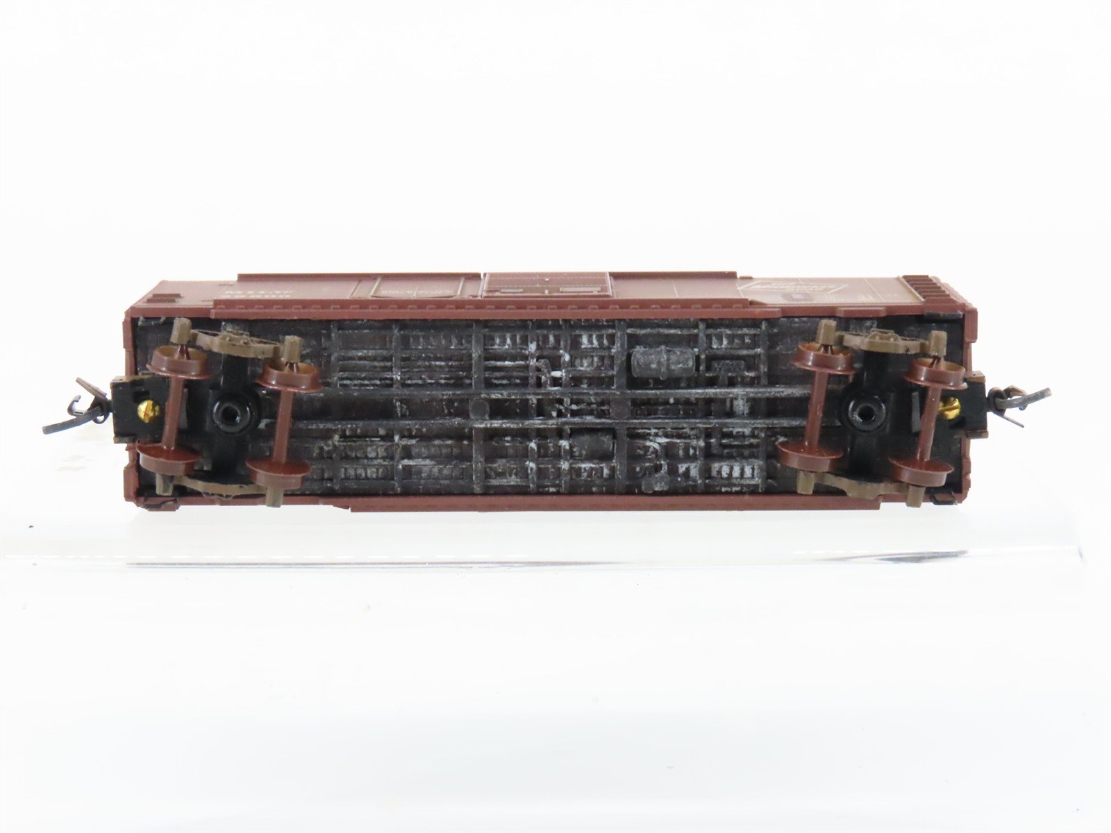 N Scale Micro-Trains 22180 MILW Milwaukee Road 40' Boxcar #29900 Weathered