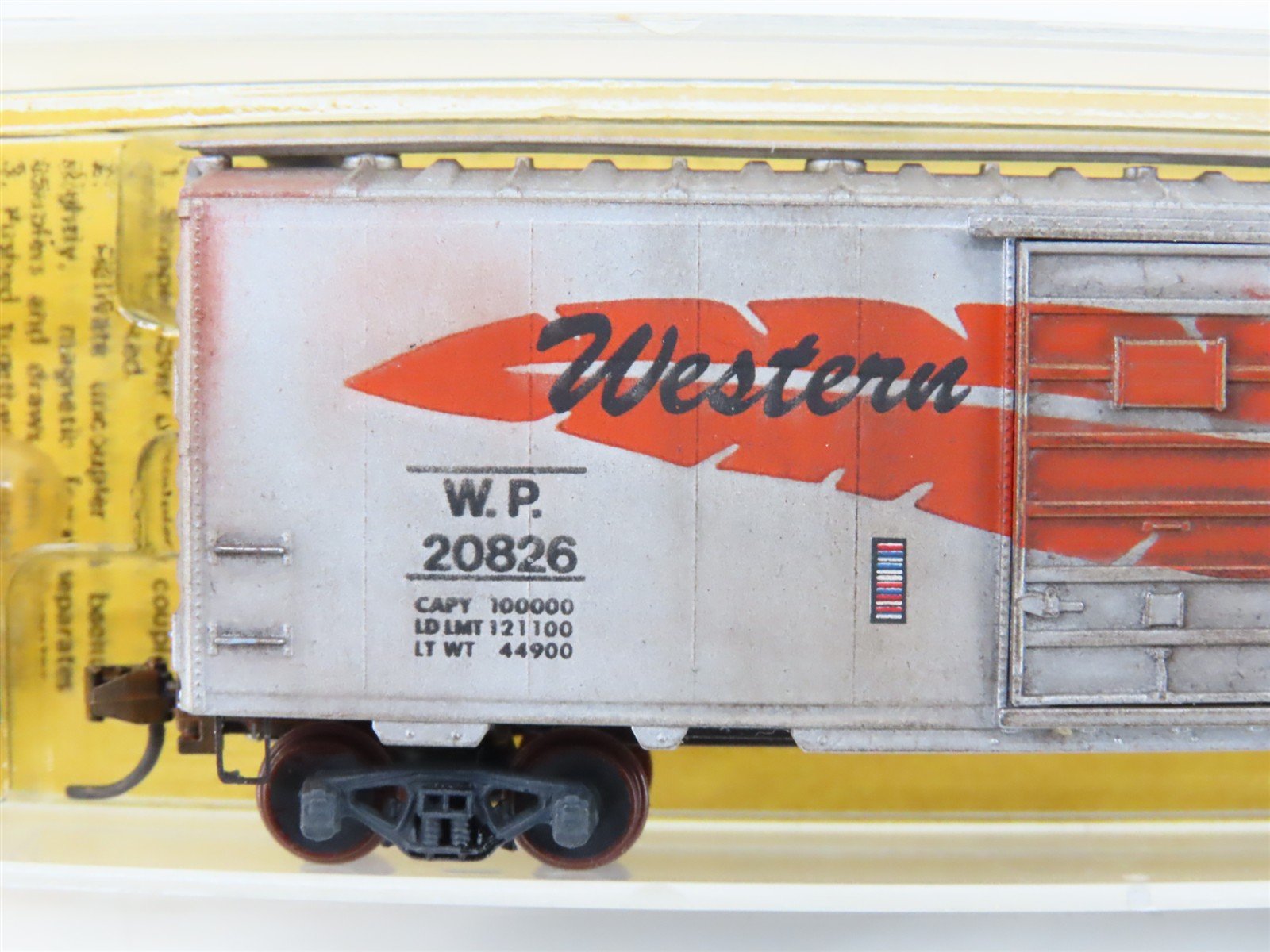 N Scale Micro-Trains/Kadee 20211 WP Western Pacific 40' Boxcar #20826 Weathered