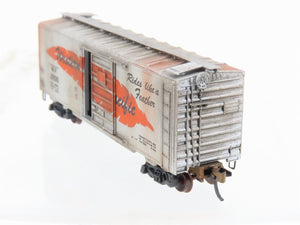 N Scale Micro-Trains/Kadee 20211 WP Western Pacific 40' Boxcar #20826 Weathered