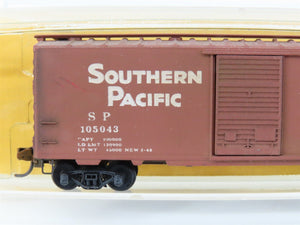 N Micro-Trains/Kadee 20093-1 SP Southern Pacific 40' Boxcar #105043 Weathered