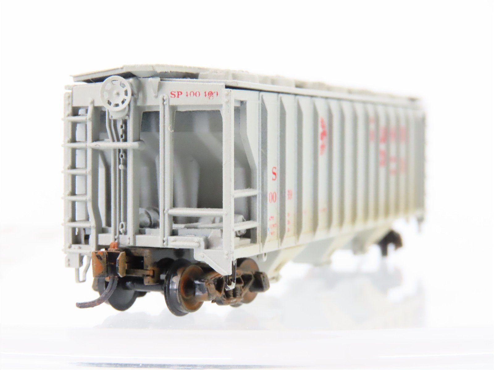 N Scale Minitrix 51313900 SP Southern Pacific 3-Bay Hopper #400469 Weathered