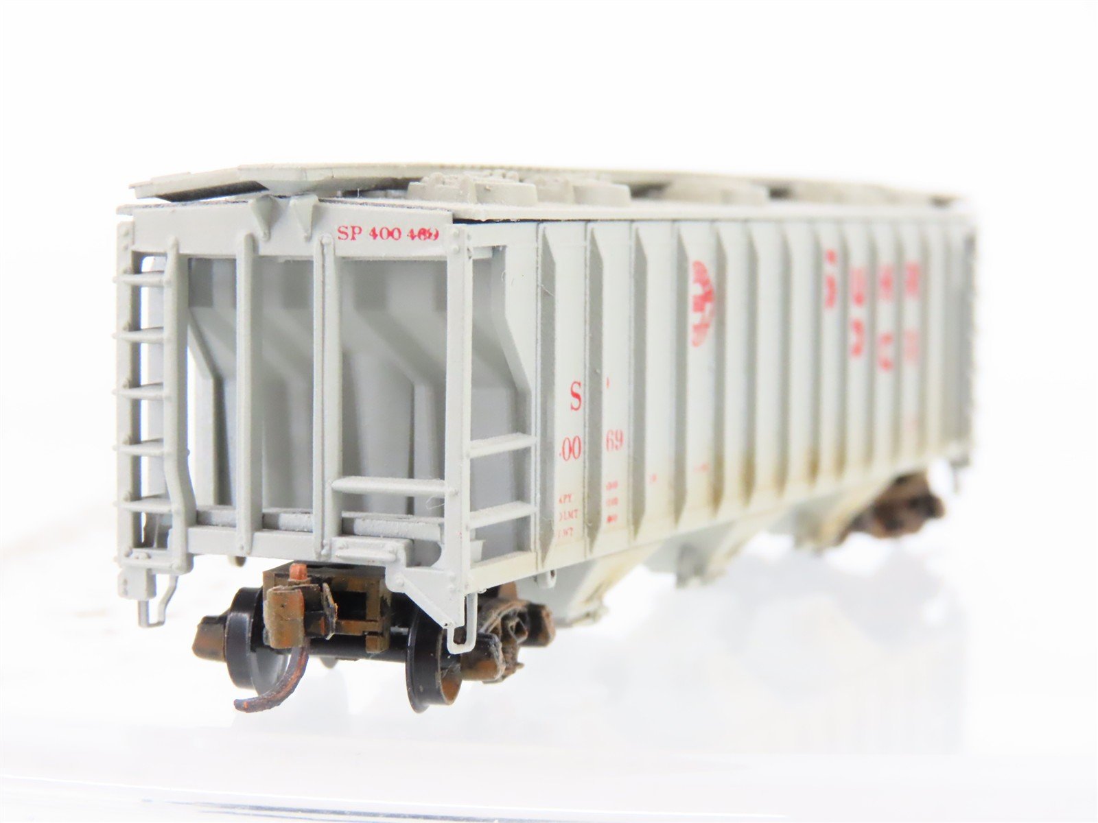 N Scale Minitrix 51313900 SP Southern Pacific 3-Bay Hopper #400469 Weathered