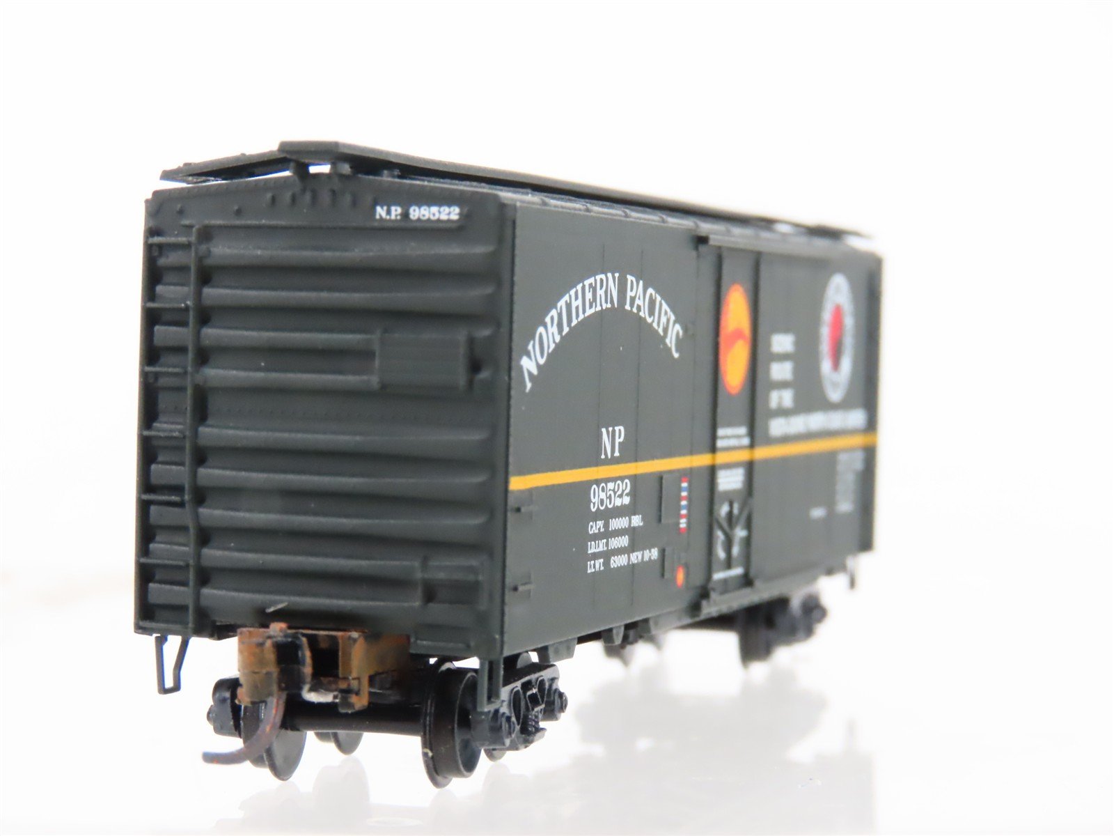 N Micro-Trains MTL 02100170 NP Northern Pacific 40' Boxcar #98522 Weathered