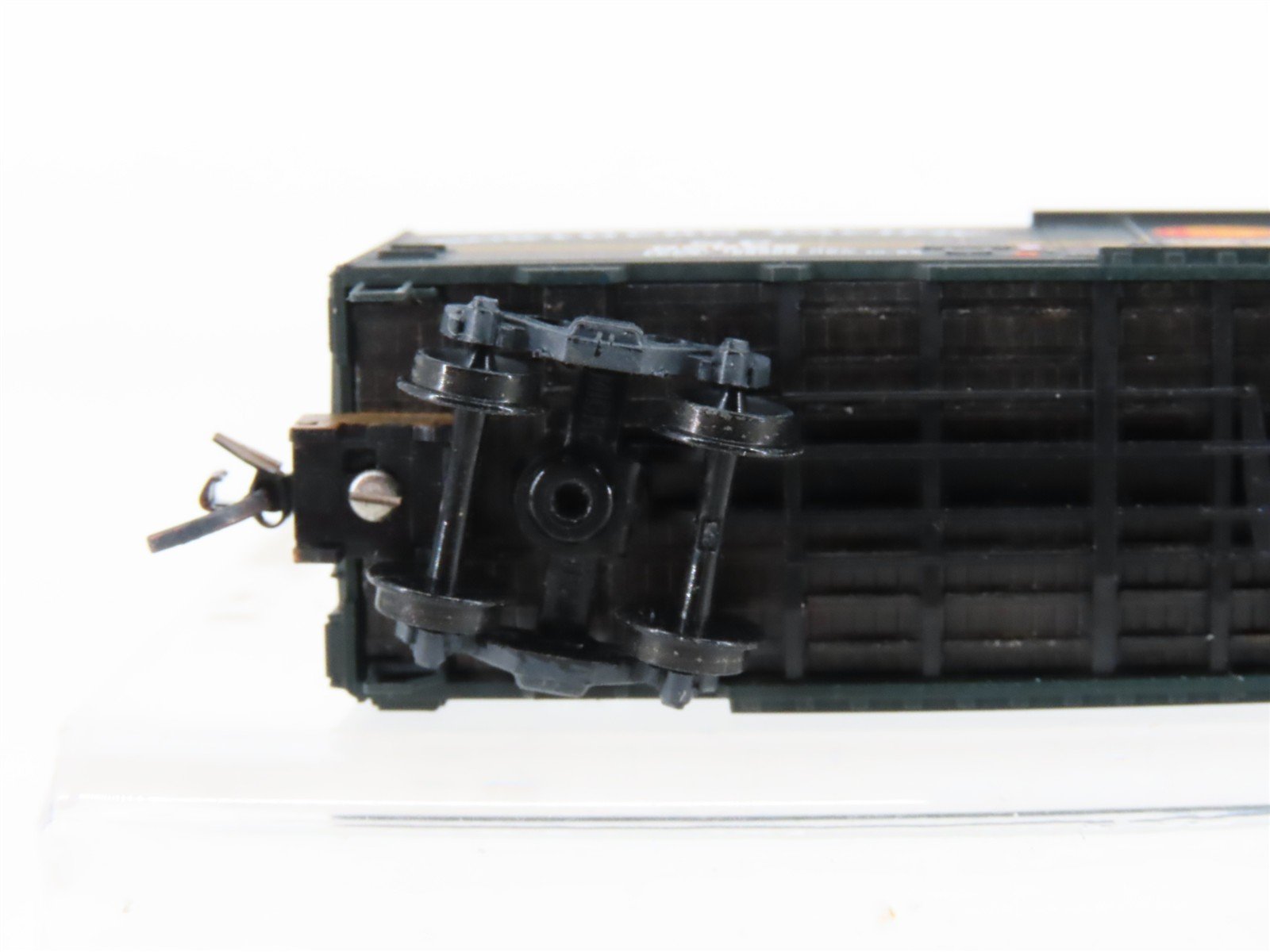 N Micro-Trains MTL 02100170 NP Northern Pacific 40' Boxcar #98522 Weathered