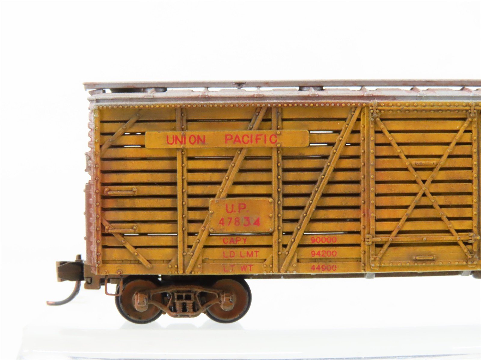 N Scale Con-Cor UP Union Pacific 40' Stock Car #47834 Weathered