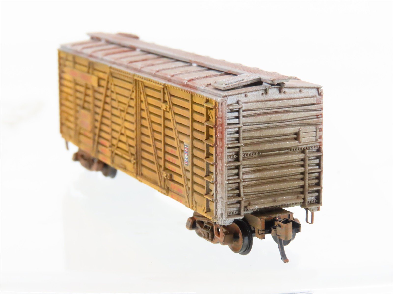 N Scale Con-Cor UP Union Pacific 40' Stock Car #47834 Weathered