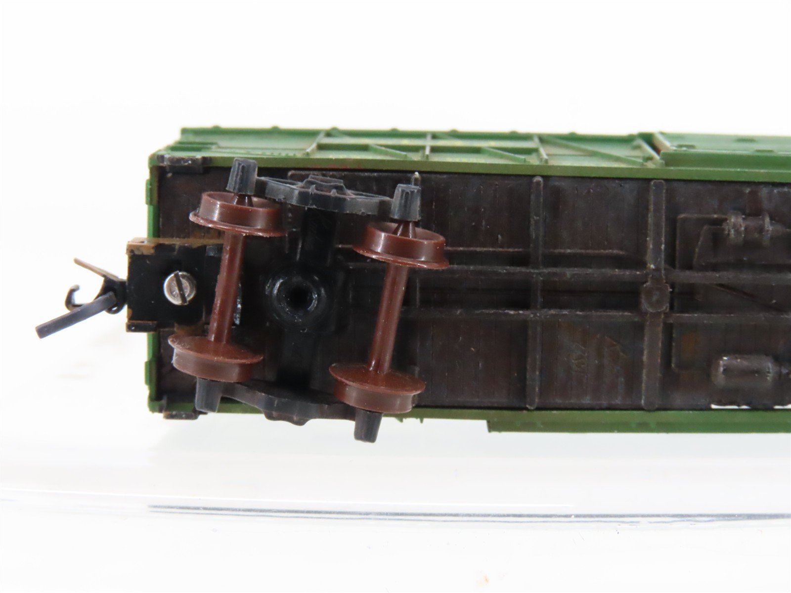N Micro-Trains/Kadee Blue Label 35074 ATSF 40' Stock Car #68642 Weathered