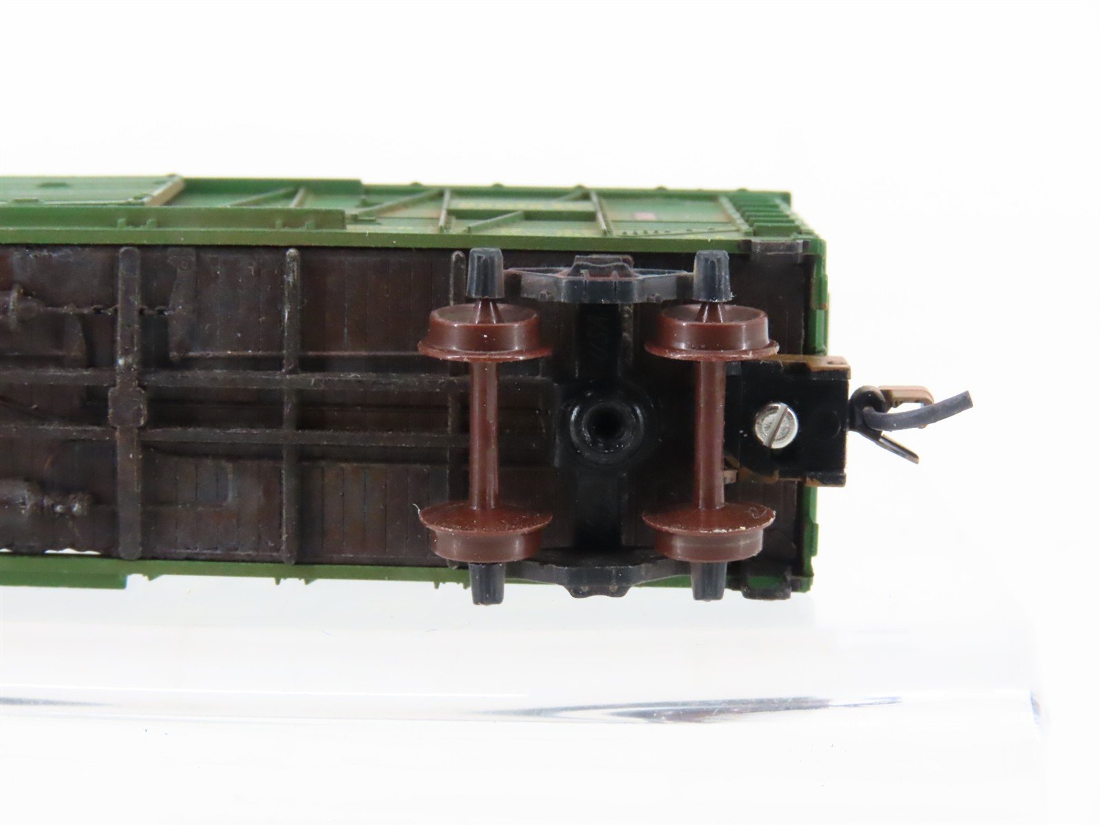 N Micro-Trains/Kadee Blue Label 35074 ATSF 40' Stock Car #68642 Weathered