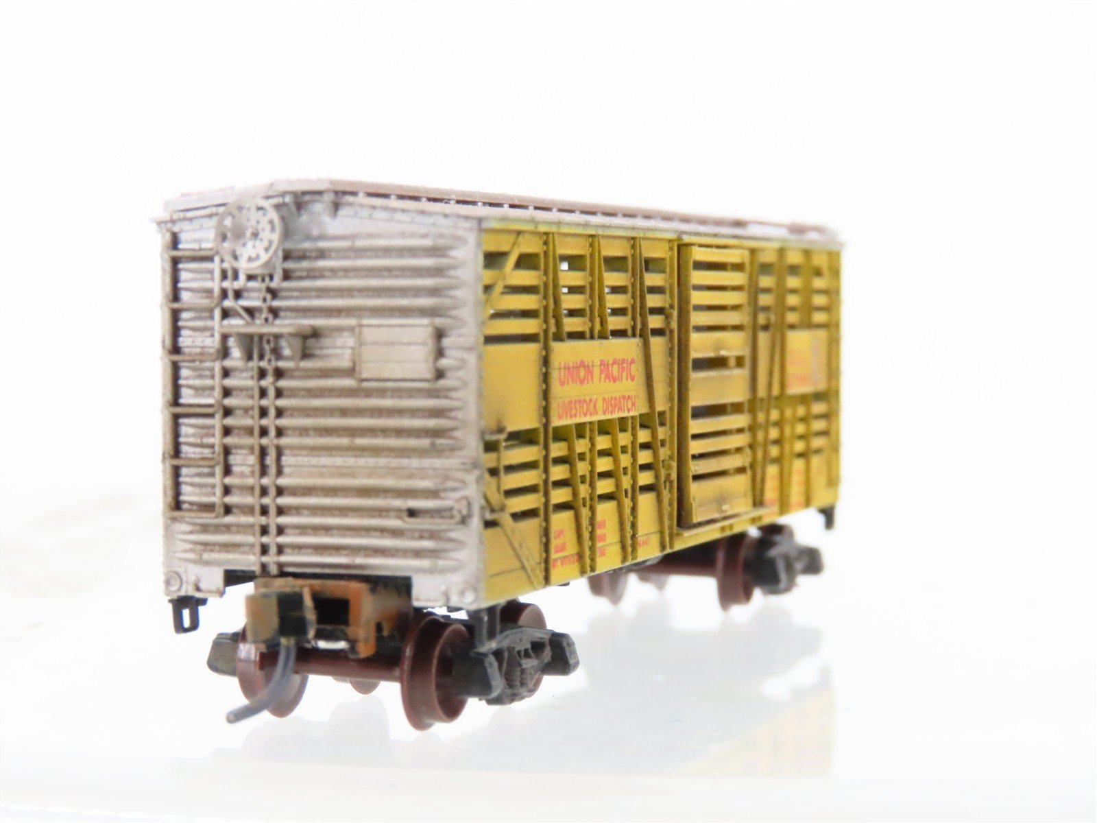 N Scale Micro-Trains/Kadee 35011 UP Union Pacific 40' Stock Car #47999 Weathered