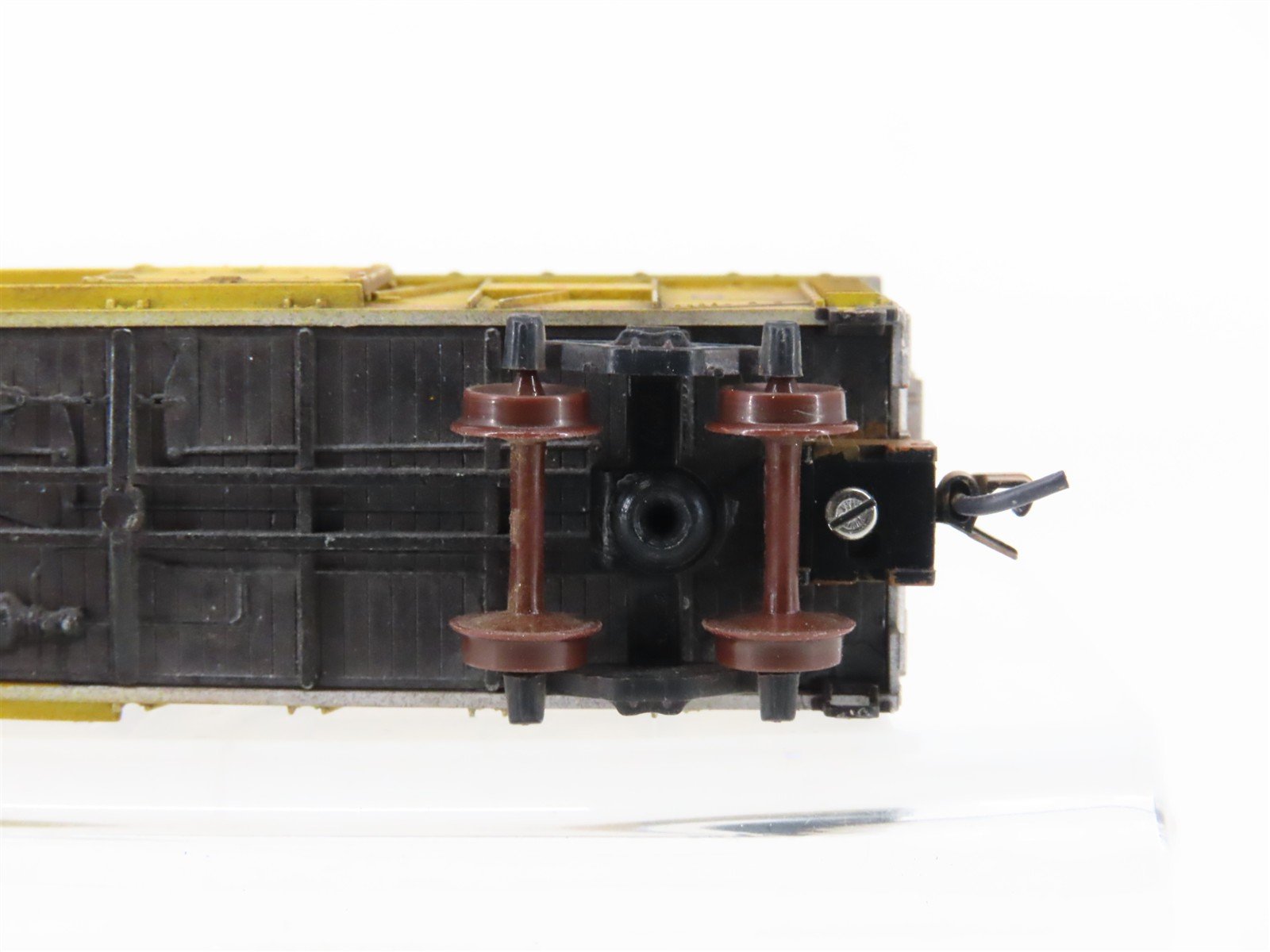 N Scale Micro-Trains/Kadee 35011 UP Union Pacific 40' Stock Car #47999 Weathered