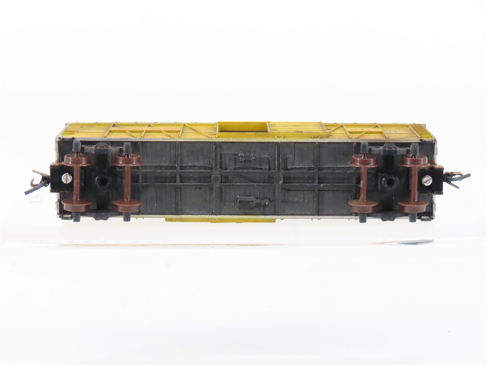 N Scale Micro-Trains/Kadee 35011 UP Union Pacific 40' Stock Car #47999 Weathered