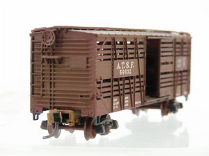 N Micro-Trains/Kadee Blue Label 35077 ATSF 40' Stock Car #50632 Weathered