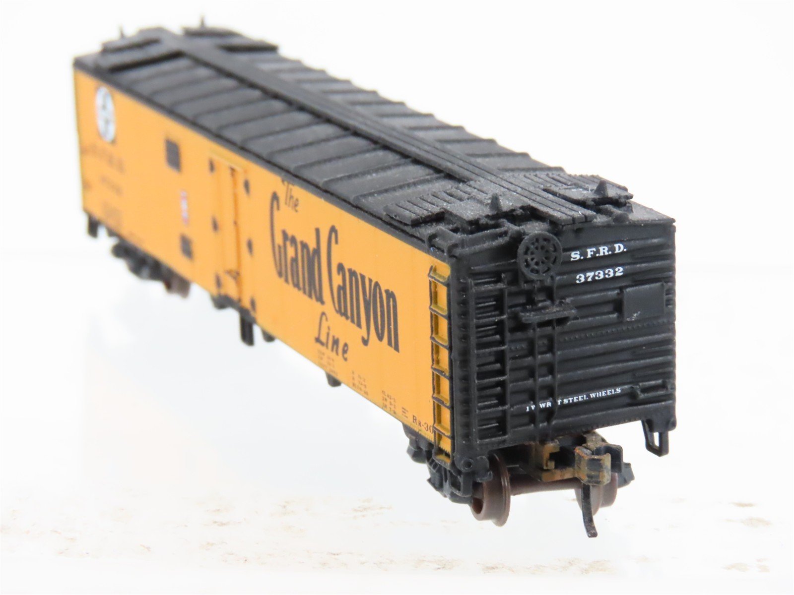N Scale Athearn RTR 11565 ATSF Santa Fe 50' Ice Bunker #37332 Weathered