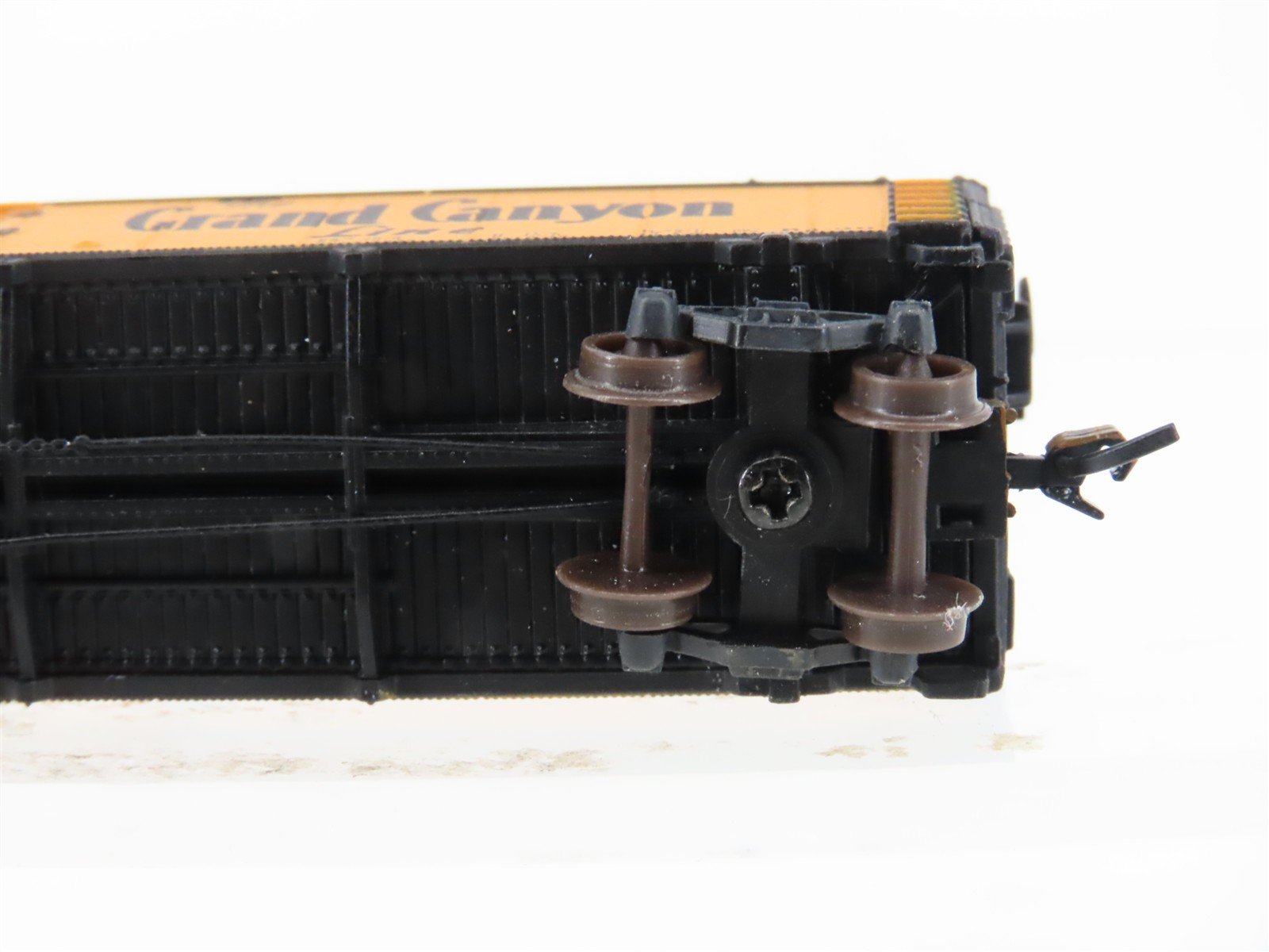 N Scale Athearn RTR 11565 ATSF Santa Fe 50' Ice Bunker #37332 Weathered