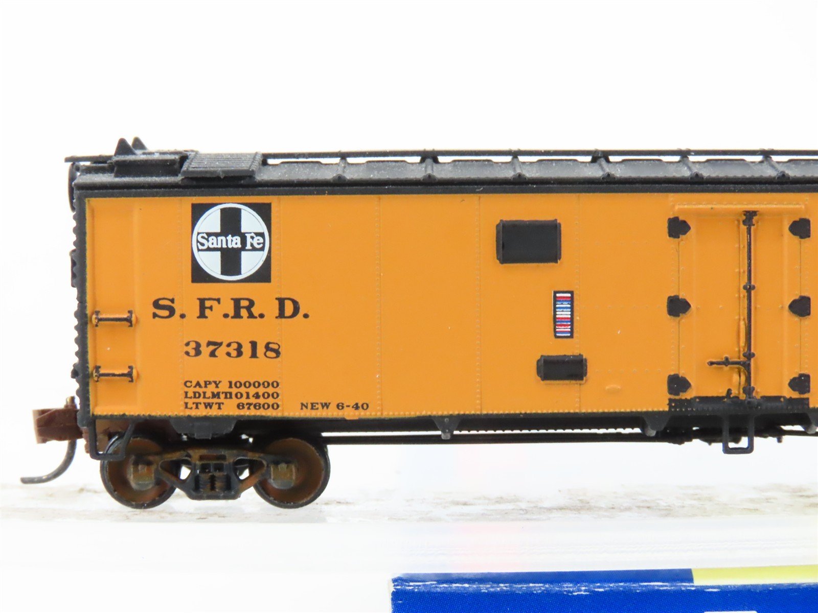 N Scale Athearn RTR 11569 SFRD Santa Fe 50' Ice Bunker #37318 Weathered