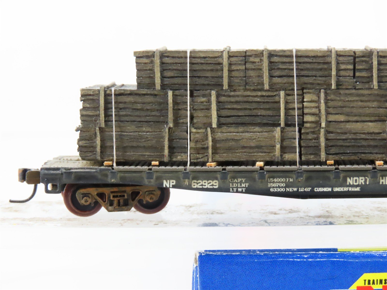 N Scale Athearn RTR 10848 NP Northern Pacific 53' Flatcar #62929 wLoad Weathered