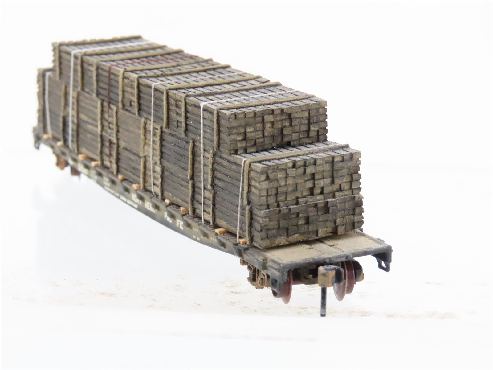 N Scale Athearn RTR 10848 NP Northern Pacific 53' Flatcar #62929 wLoad Weathered