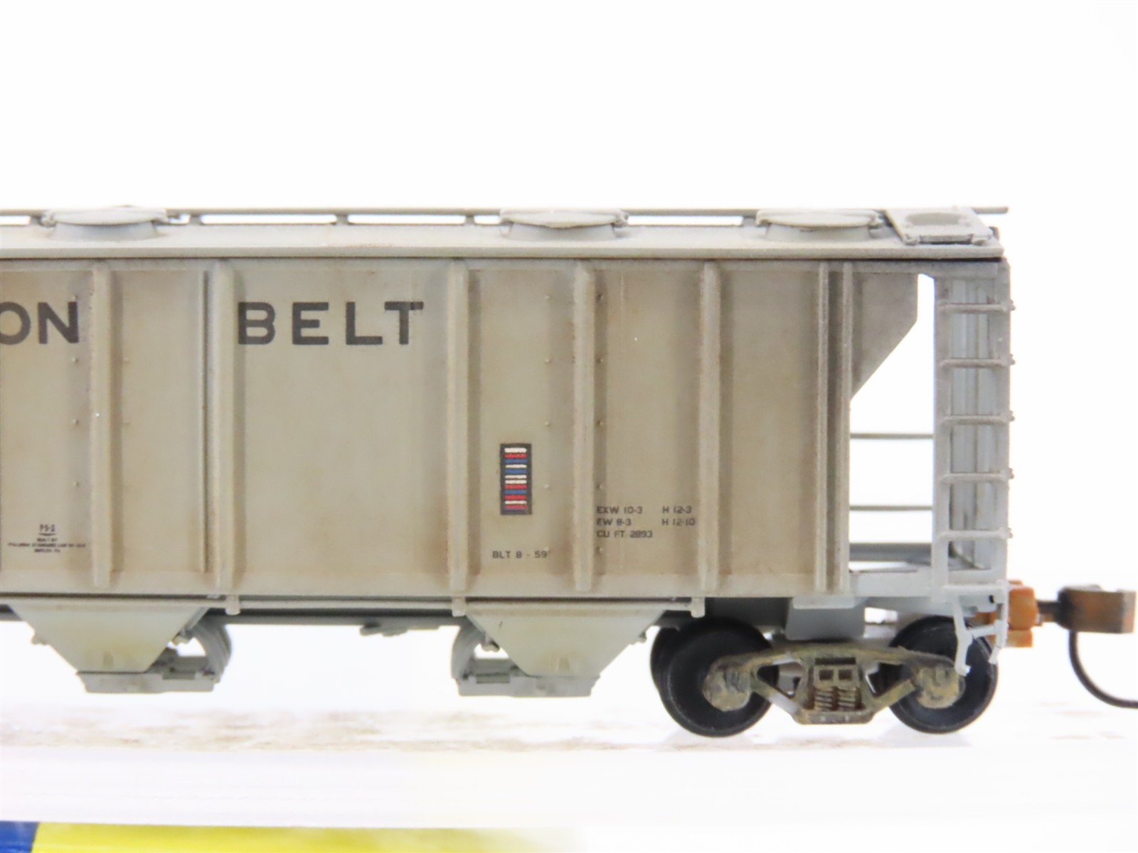 N Scale Athearn RTR 11426 SSW Cotton Belt 3-Bay Covered Hopper #76111 Weathered