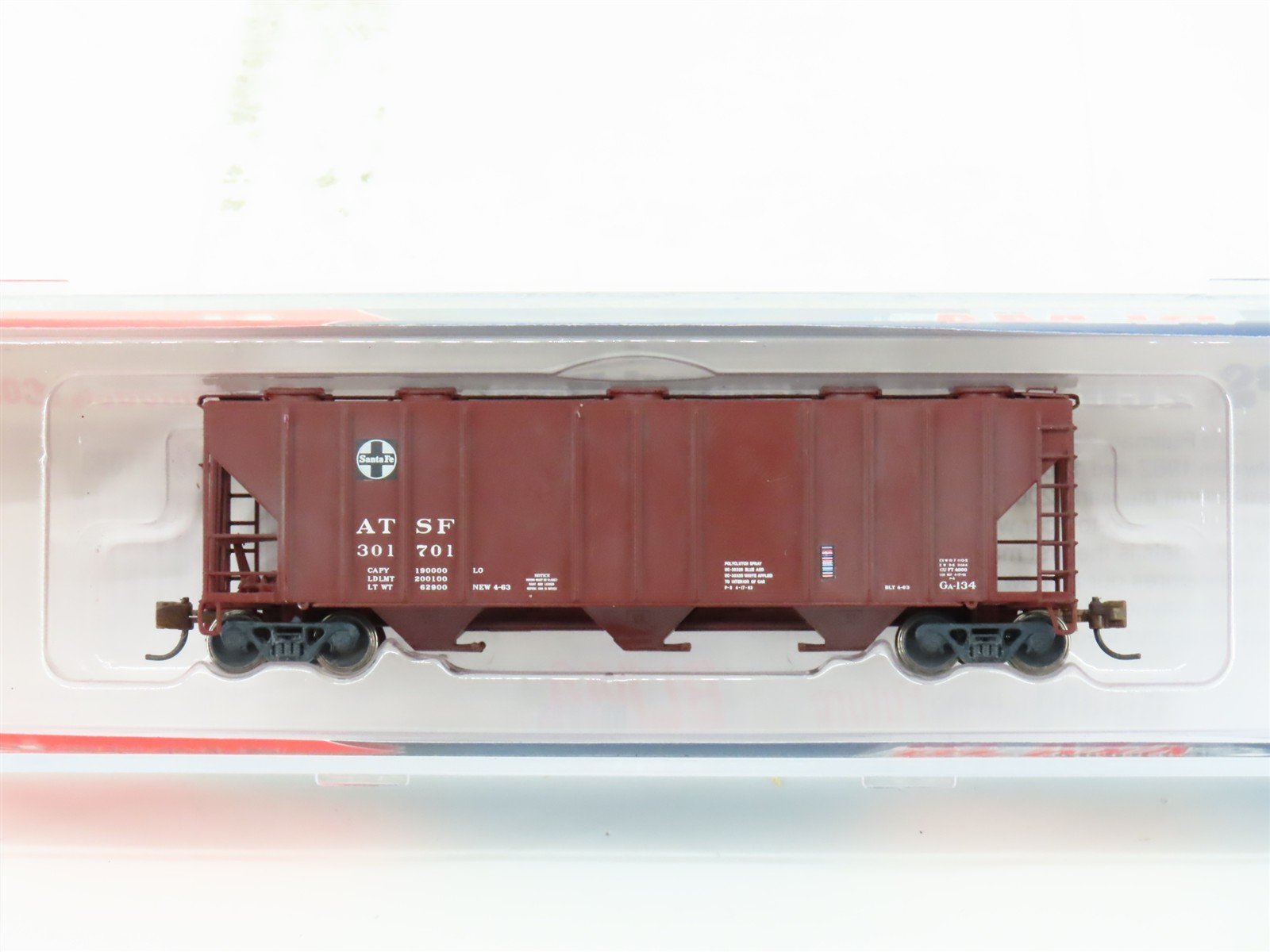 N Scale BLMA 11083 ATSF Santa Fe 3-Bay Covered Hopper #301701 Weathered