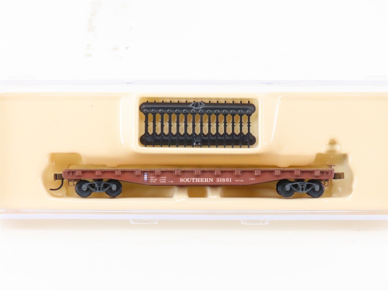 N Scale Atlas 38111 Southern 50' Flatcar wStakes #51861 Weathered