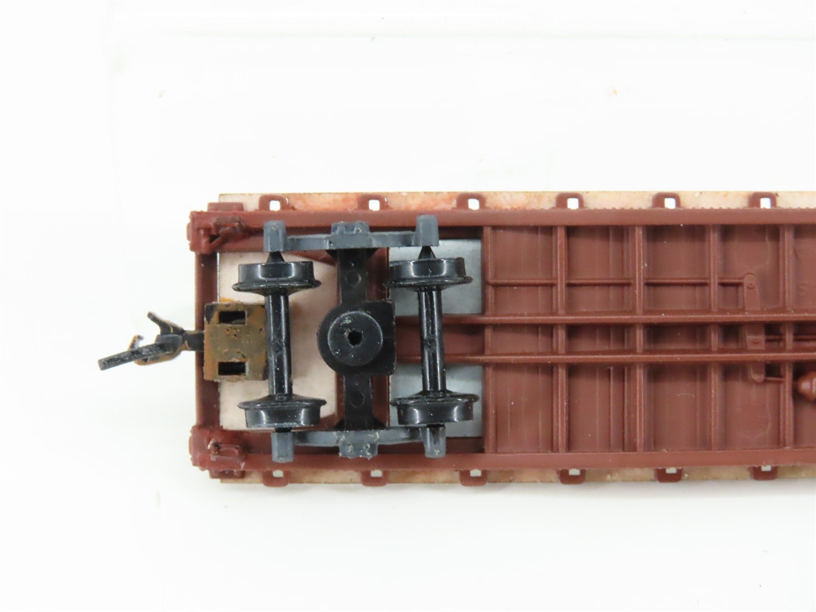 N Scale Atlas 38111 Southern 50' Flatcar wStakes #51861 Weathered