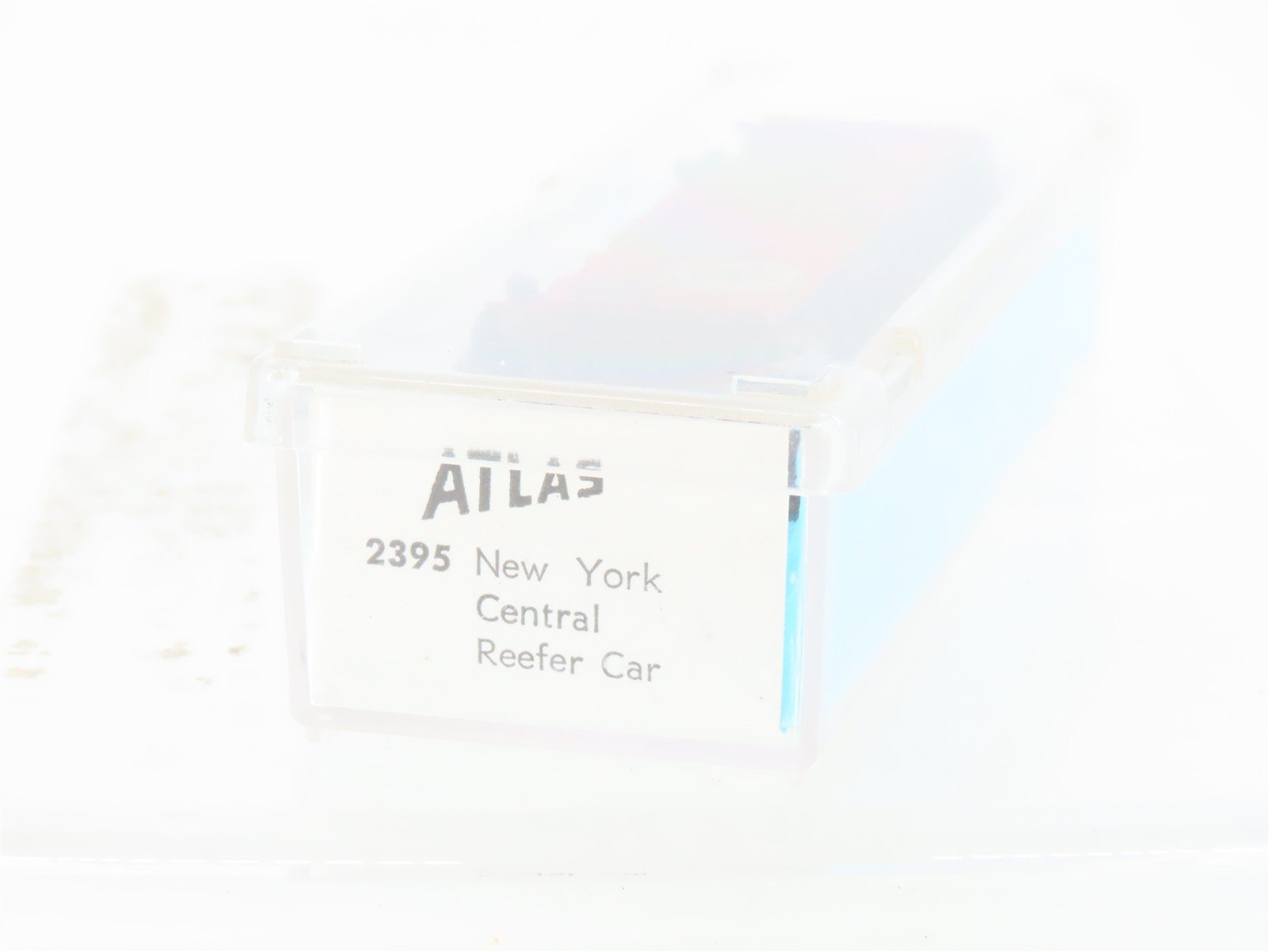 N Scale Atlas 2395 MDT New York Central Reefer Car #11288 Weathered