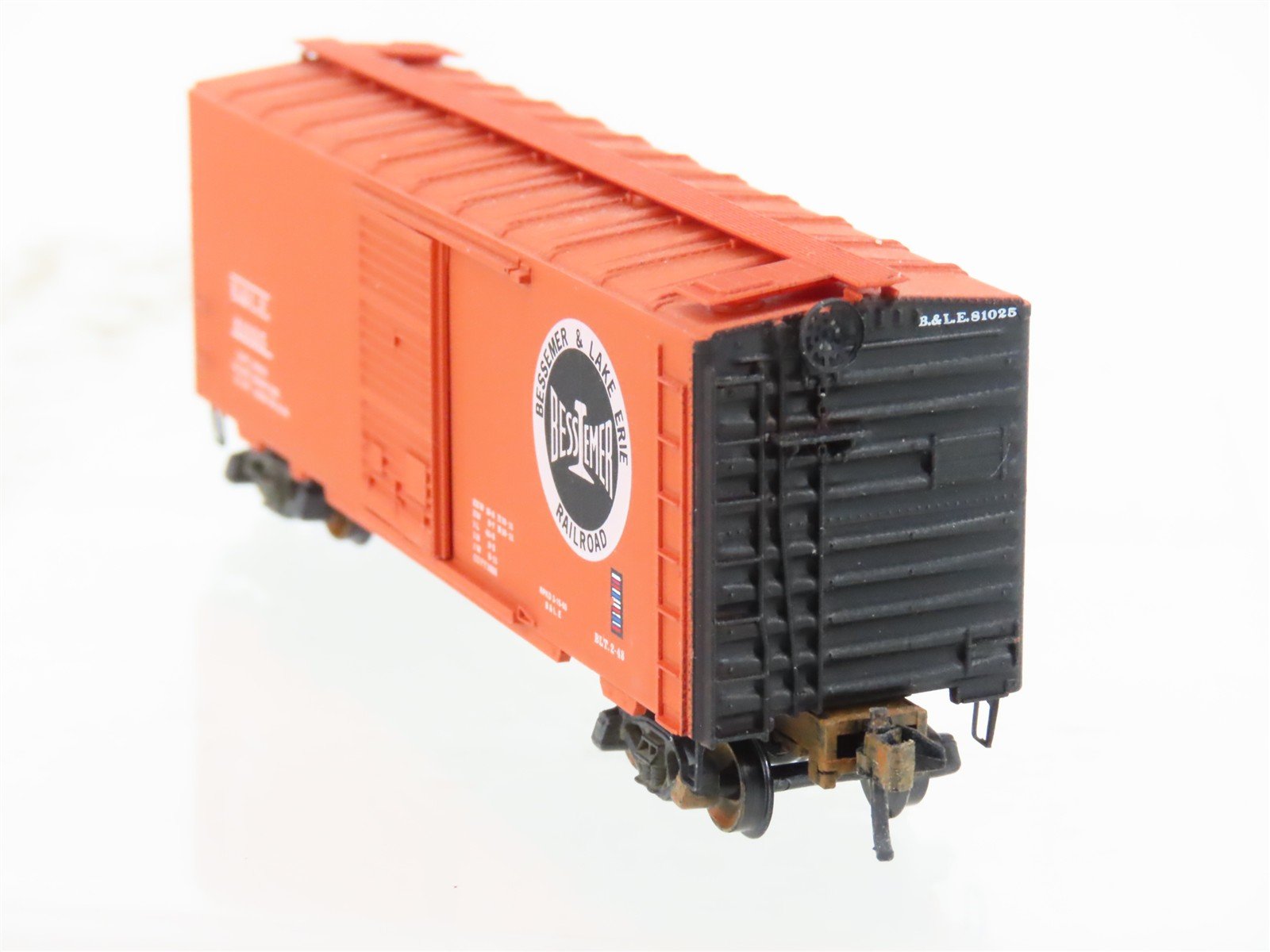 N Scale Micro-Trains/Kadee 20940 B&LE Railway 40' Boxcar #81025 Weathered