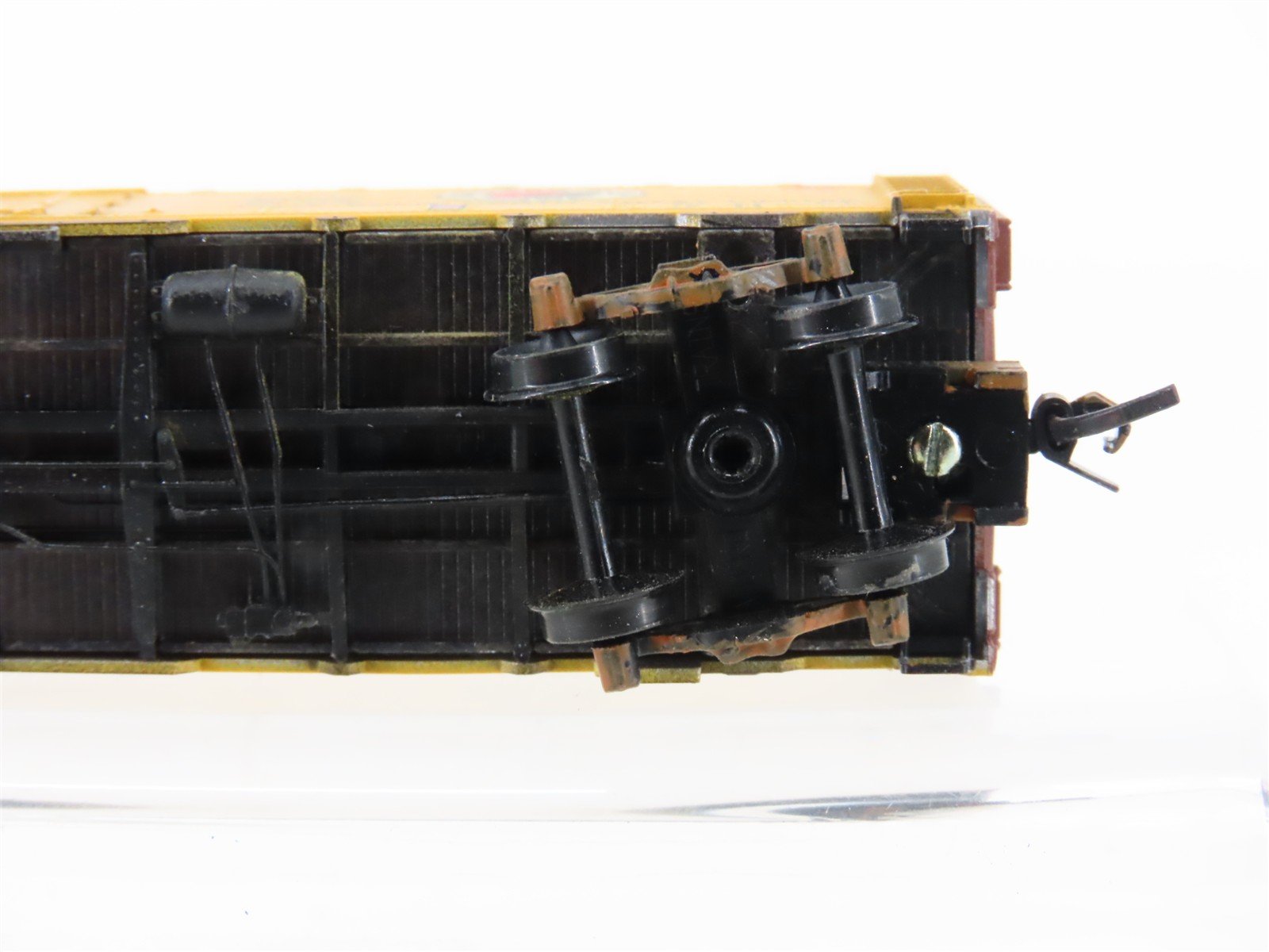 N Scale Micro-Trains MTL 59590 NP Northern Pacific 40' Reefer #91039 Weathered