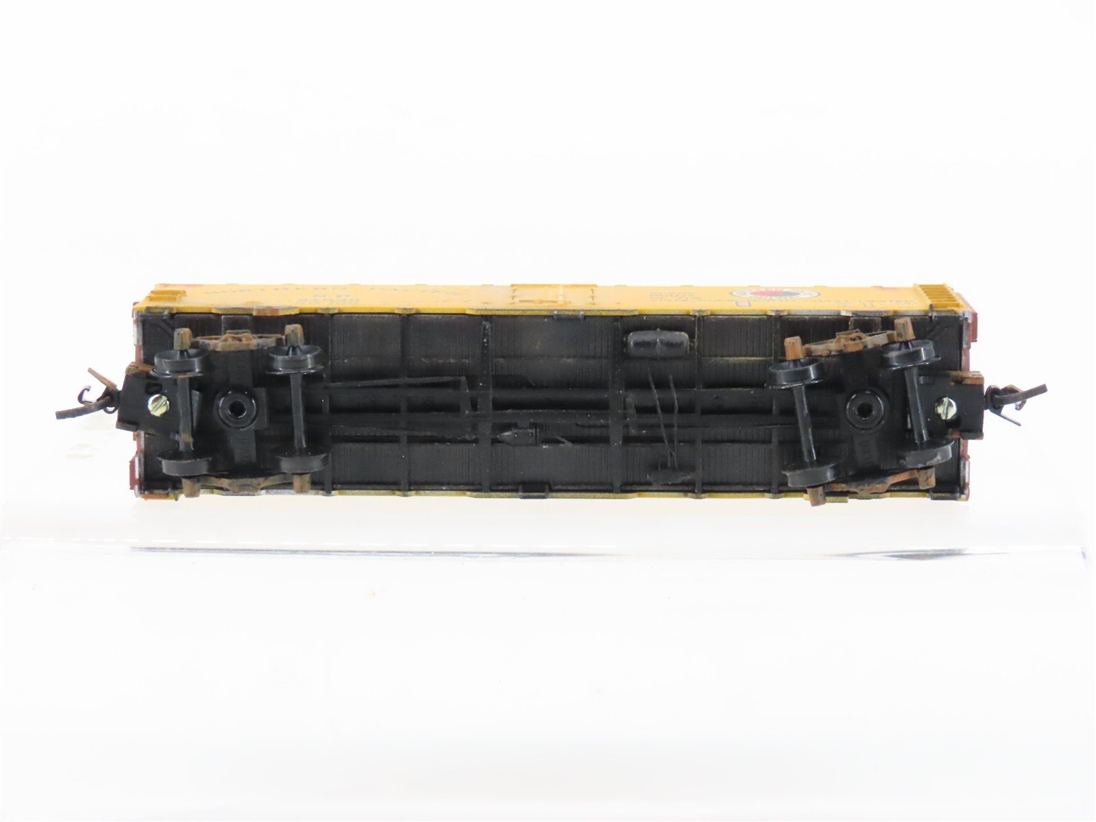 N Scale Micro-Trains MTL 59590 NP Northern Pacific 40' Reefer #91039 Weathered