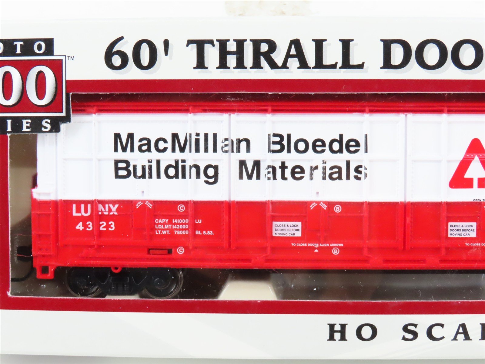 HO Scale PROTO 1000 23936 LUNX MacMillan Bloedel 60' Thrall Door Box Car #4323