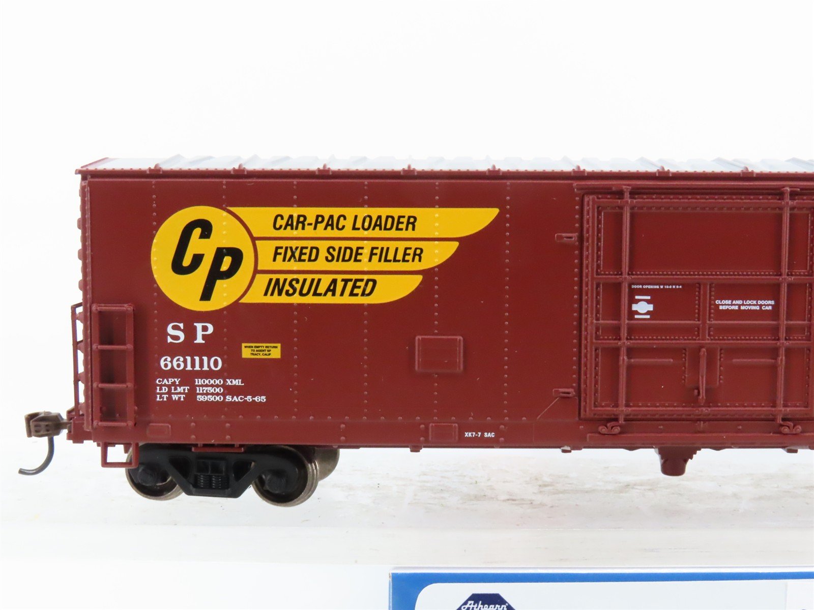 HO Scale Athearn ATH71021 SP Southern Pacific 50' Plug Door Box Car #661110
