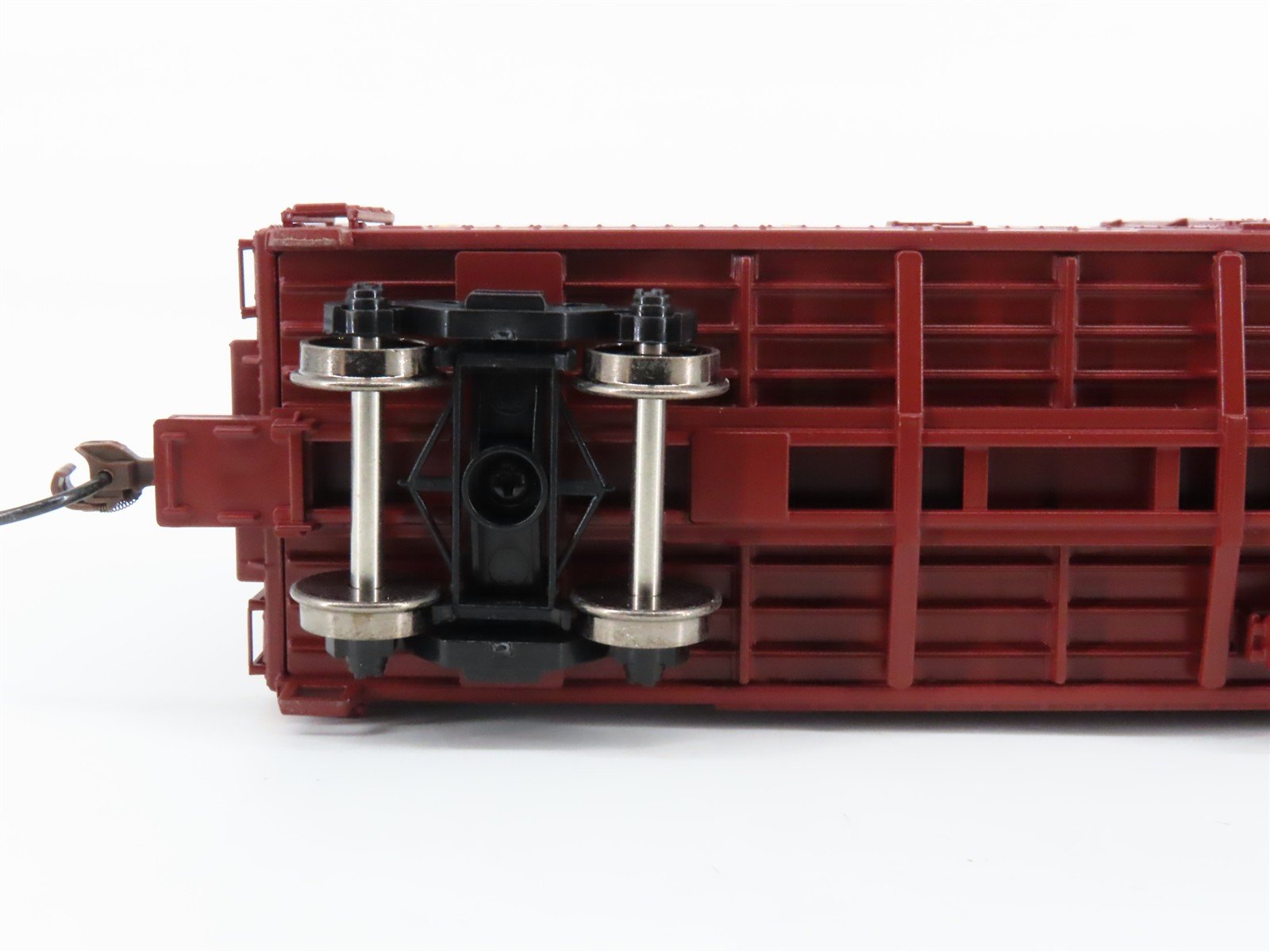 HO Scale Athearn ATH71021 SP Southern Pacific 50' Plug Door Box Car #661110