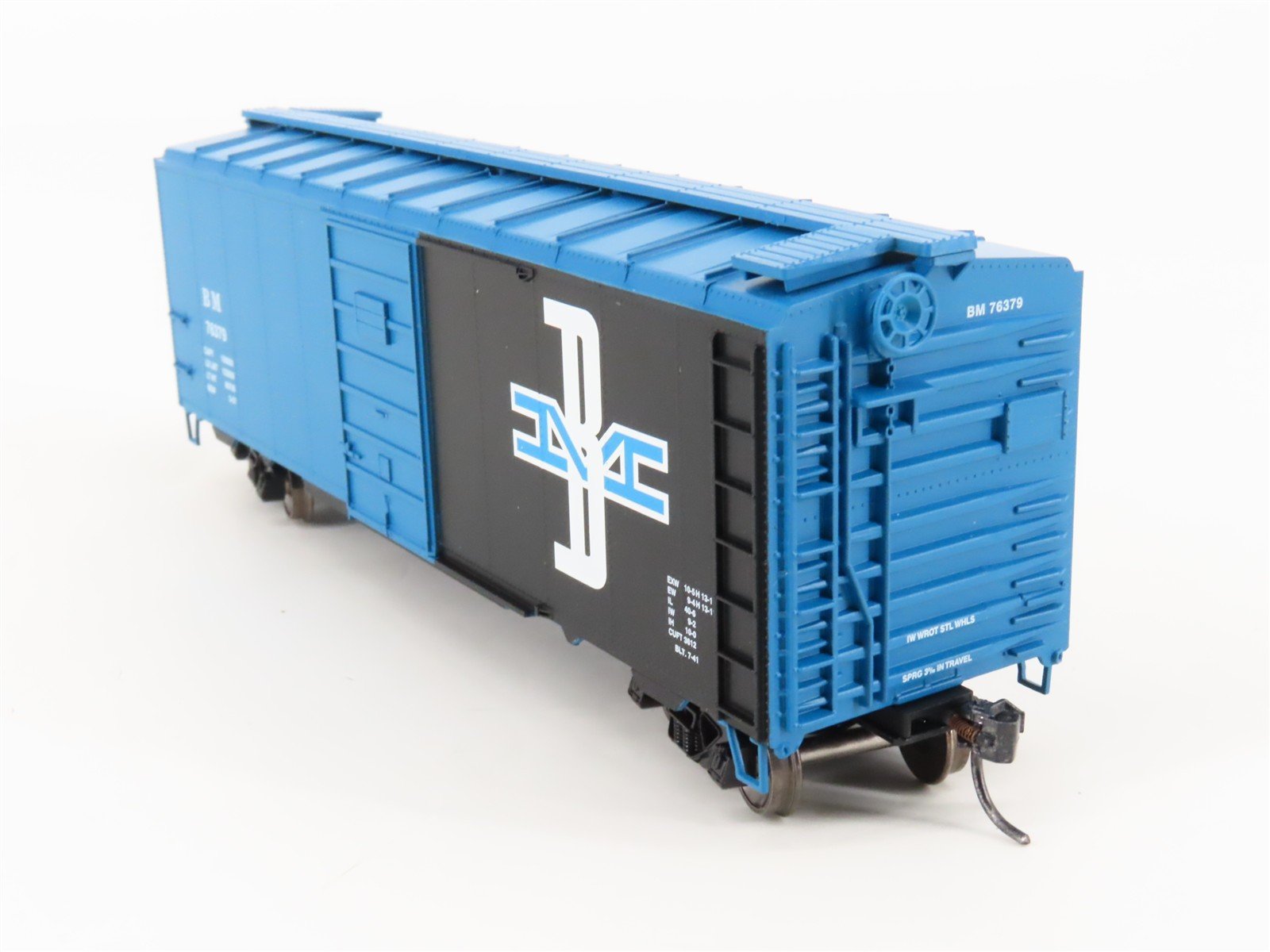HO Scale Athearn ATH7616 BM Boston & Maine 40' Single Door Box Car #76379