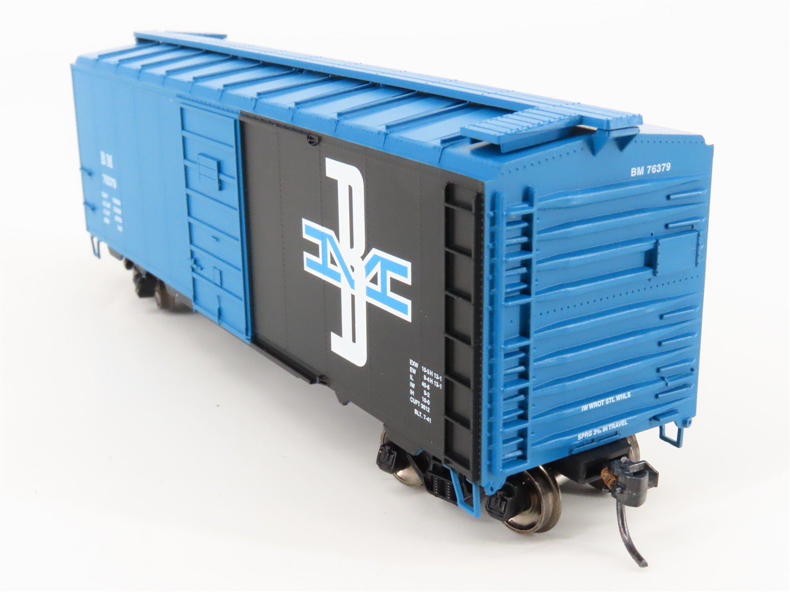 HO Scale Athearn ATH7616 BM Boston & Maine 40' Single Door Box Car #76379