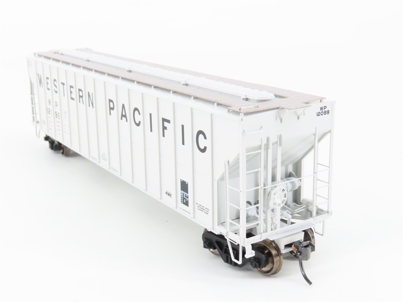 HO Scale Athearn ATH81576 WP Western Pacific 54' Covered 3-Bay Hopper #12099